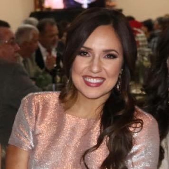 Meet your Posher, Vanessa - Picture 1 of 1